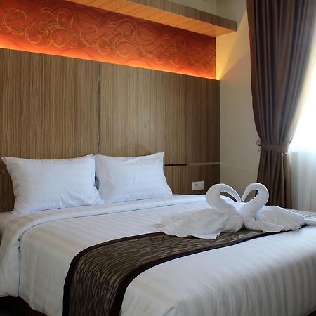 Amadeo Hotel Duri Exterior photo