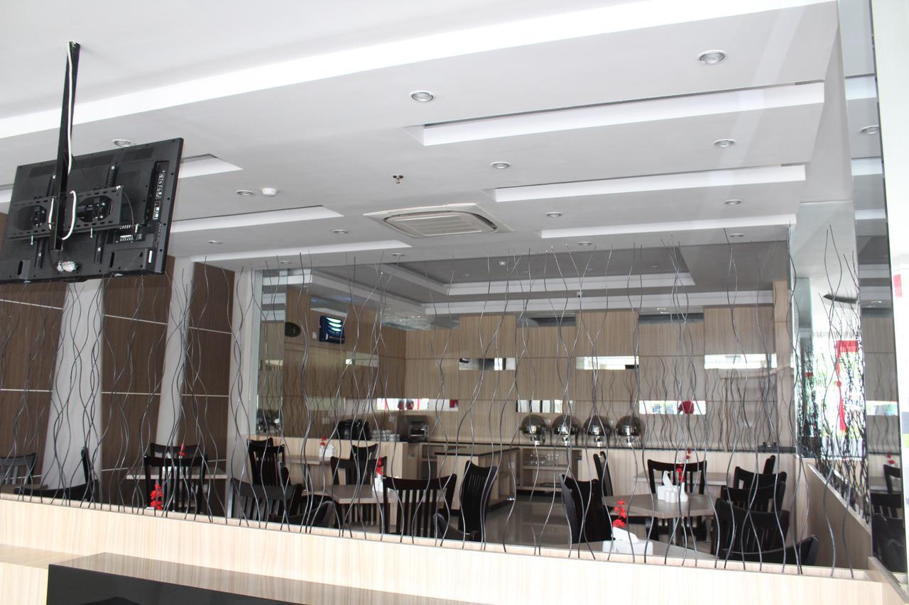 Amadeo Hotel Duri Exterior photo