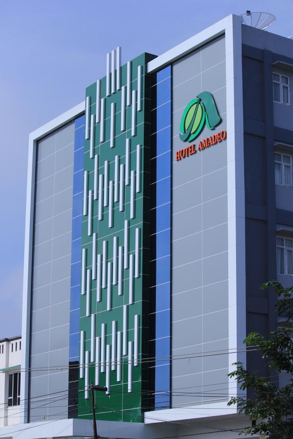 Amadeo Hotel Duri Exterior photo